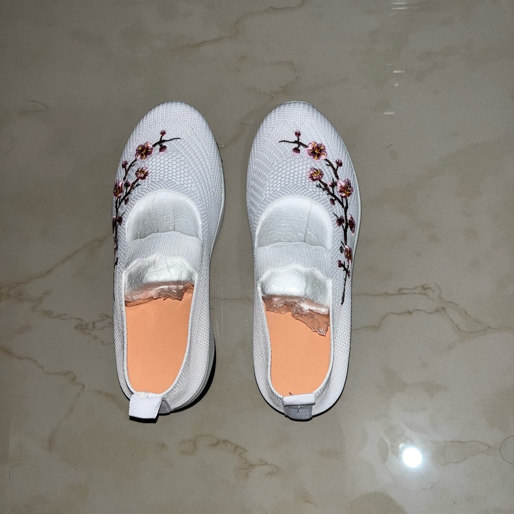 Women's Breathable Mesh Flats - Picture 4 of 5